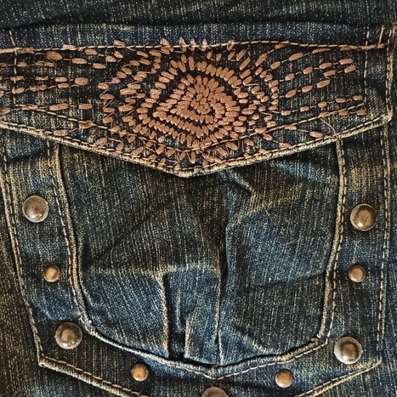 "USED JEANS" Cropped Denim Jeans - Picture 5 of 9